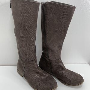 Steve Madden Knee High Boots Brown Snakeskin Side Zip Round Toe 5 Shiny